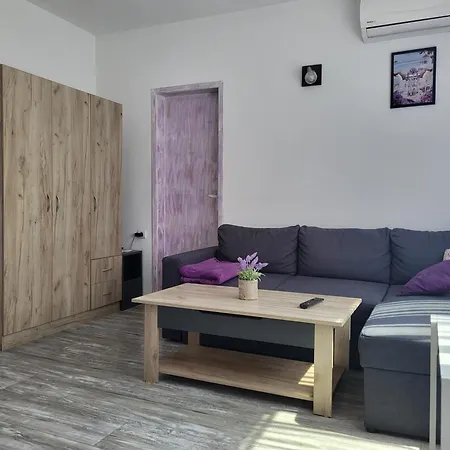 Purple Apartamento Veliko Tŭrnovo