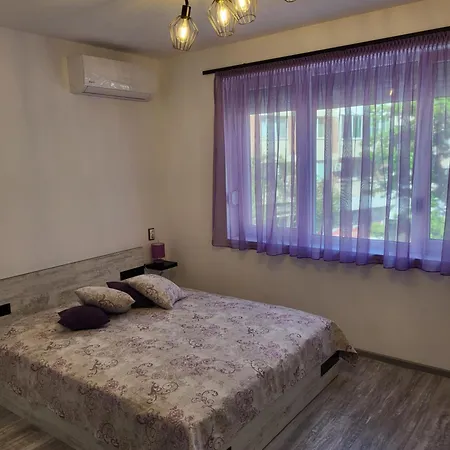 Purple Apartamento Veliko Tŭrnovo